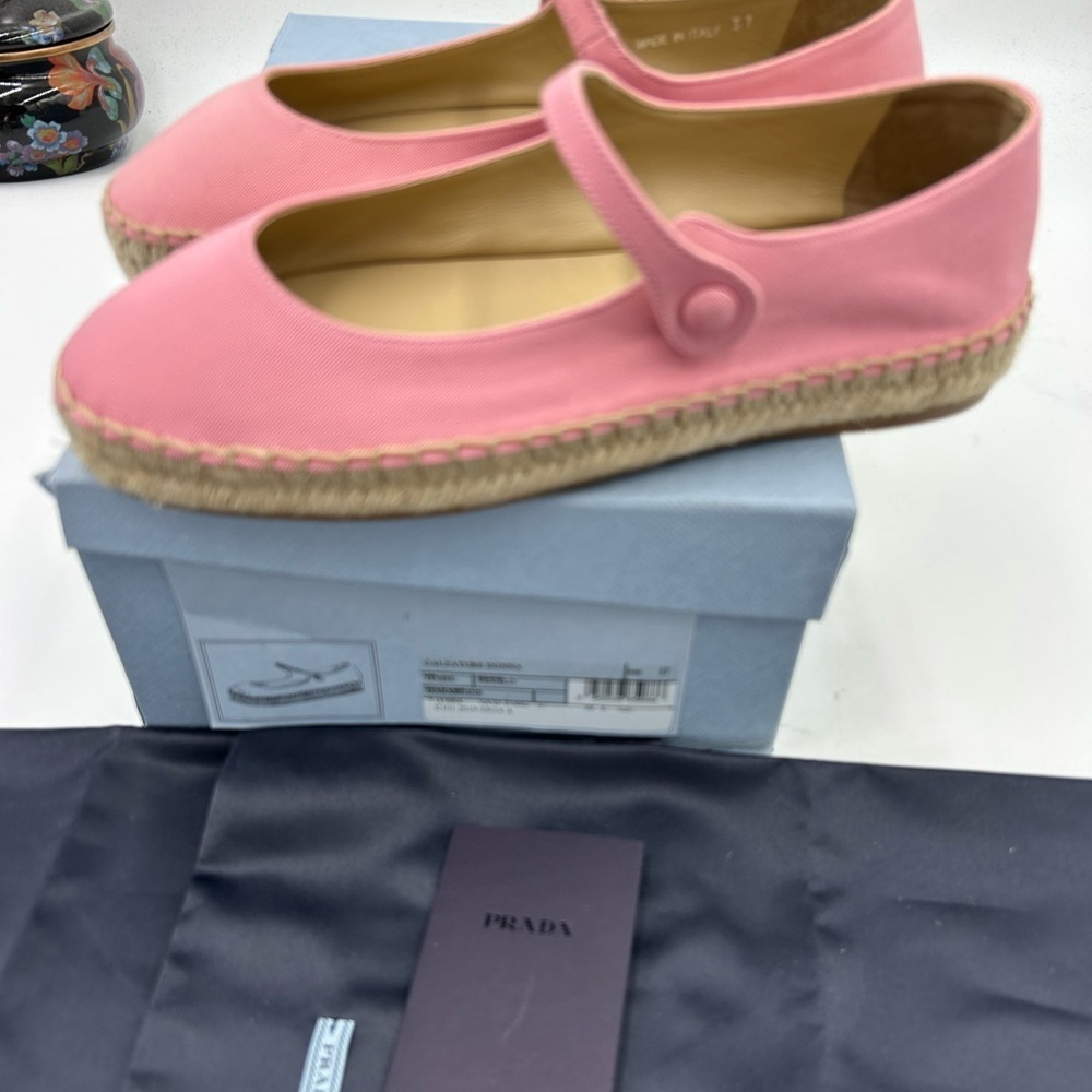 Women's Prada, pink canvas, Mary, Jane Flats size 37 made in Italy - Picture 3 of 16
